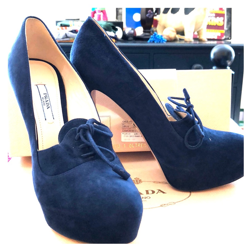 New never worn Prada Calzature Donna Pump